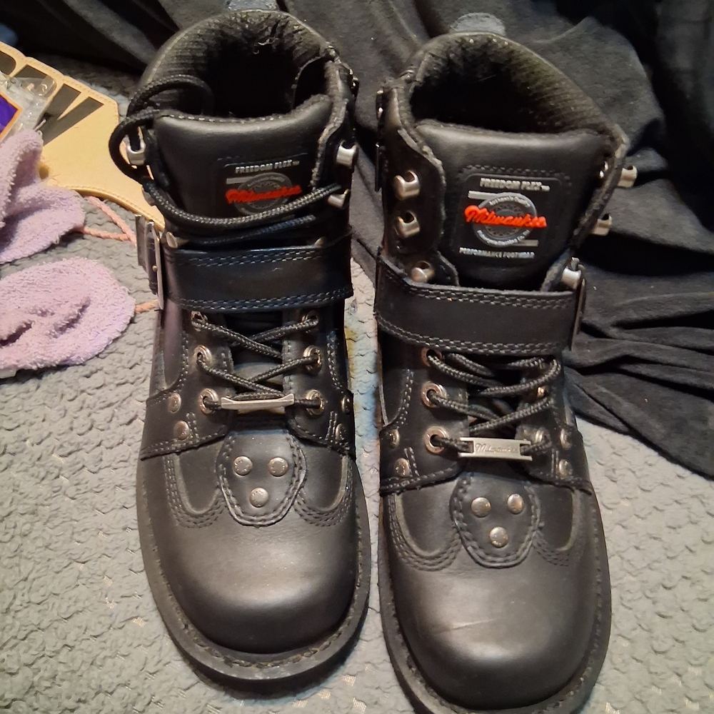 Black Boots